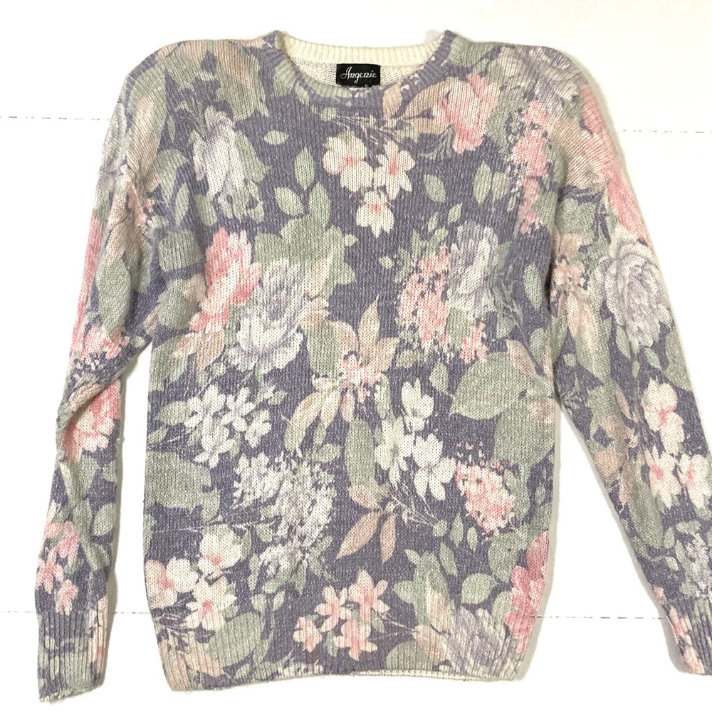 Vintage Angenie Silk Sweater !